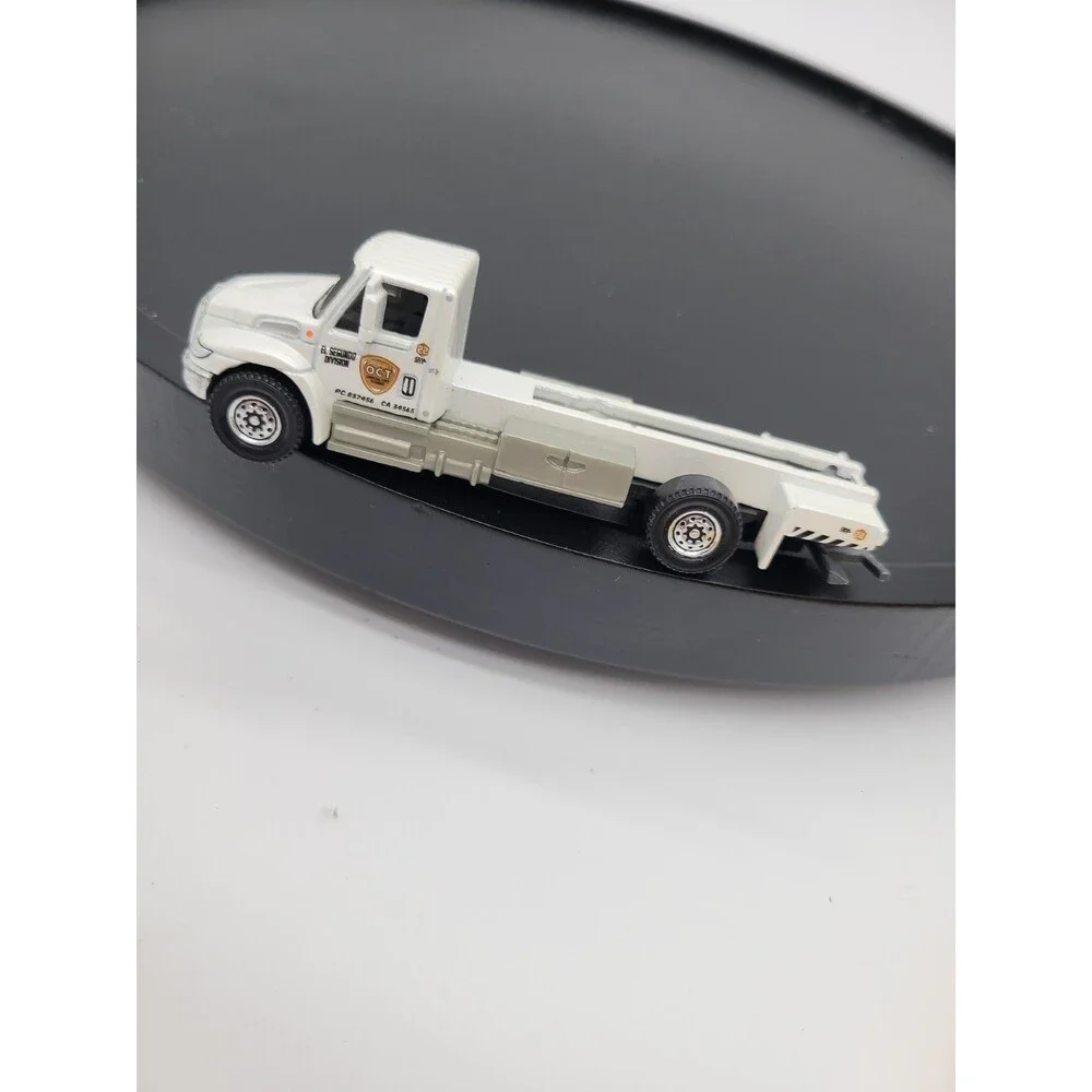 2008 Matchbox Working Rigs International Durastar 4400 Flatbed Transporter